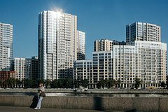 Россиянам перечислили плюсы и минусы покупки жилья со скидкой